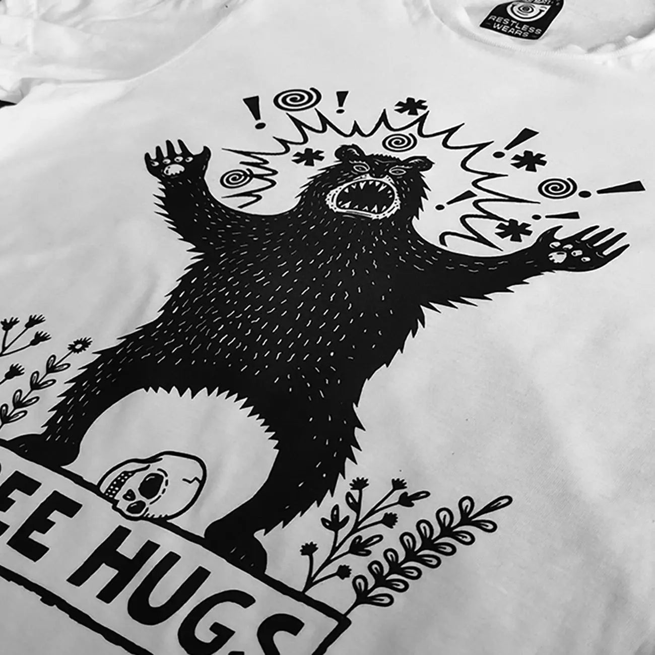 free-hugs-bear-t-shirt-close-up-black-graphic-print-on-grey-cotton